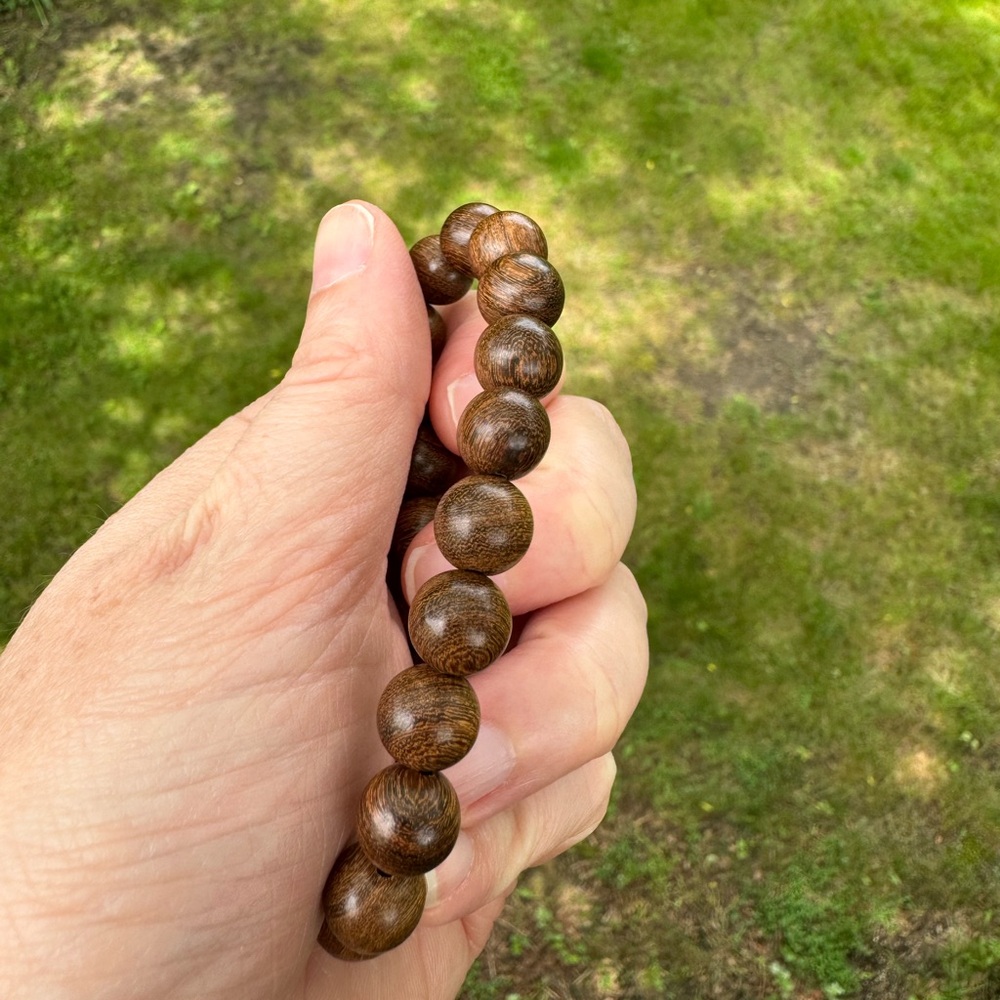 Wood beaded stretch bracelet